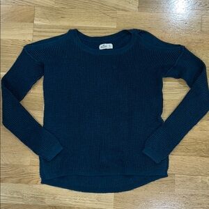 Hollister cutout sleeve sweater